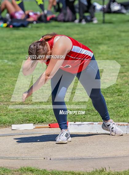 Thumbnail 3 in Apex Lions' Relays photogallery.