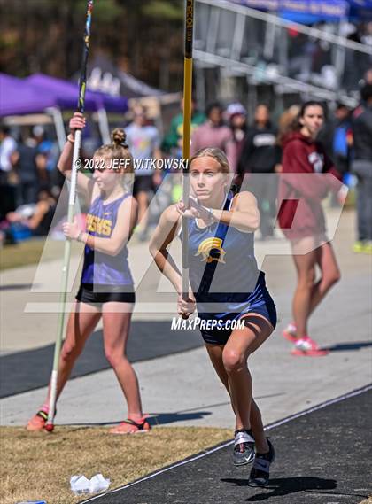 Thumbnail 3 in Apex Lions' Relays photogallery.