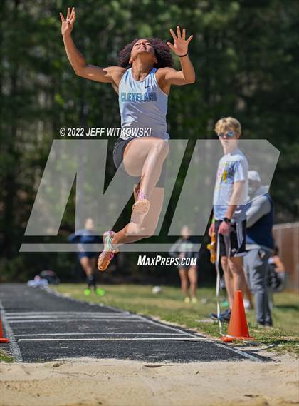 Thumbnail 2 in Apex Lions' Relays photogallery.