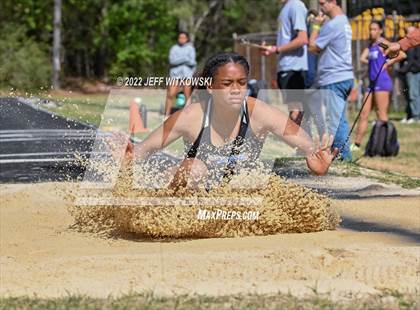 Thumbnail 2 in Apex Lions' Relays photogallery.