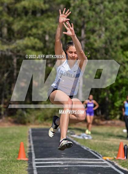 Thumbnail 1 in Apex Lions' Relays photogallery.
