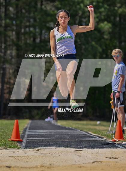 Thumbnail 2 in Apex Lions' Relays photogallery.