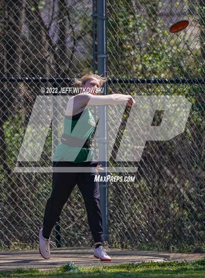Thumbnail 2 in Apex Lions' Relays photogallery.