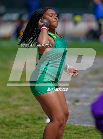 Thumbnail 3 in Apex Lions' Relays photogallery.