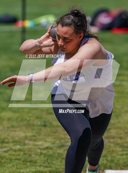 Thumbnail 3 in Apex Lions' Relays photogallery.
