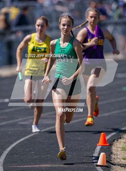 Thumbnail 1 in Apex Lions' Relays photogallery.