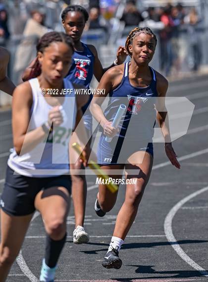 Thumbnail 1 in Apex Lions' Relays photogallery.