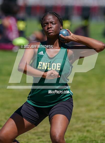 Thumbnail 1 in Apex Lions' Relays photogallery.