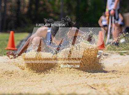 Thumbnail 1 in Apex Lions' Relays photogallery.
