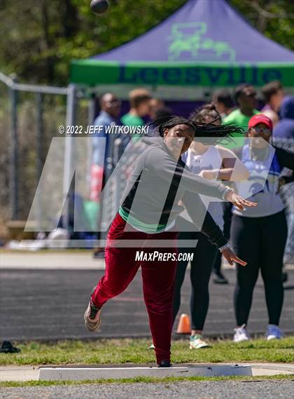 Thumbnail 3 in Apex Lions' Relays photogallery.