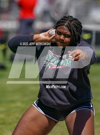 Thumbnail 2 in Apex Lions' Relays photogallery.