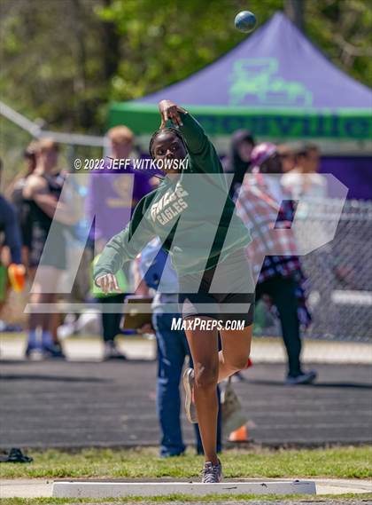 Thumbnail 1 in Apex Lions' Relays photogallery.