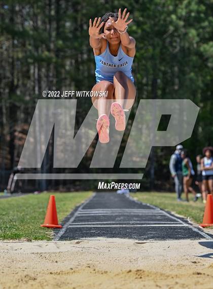 Thumbnail 3 in Apex Lions' Relays photogallery.