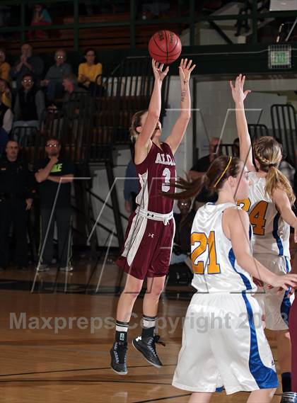 Thumbnail 3 in Gatlinburg-Pittman vs. Alcoa (TSSAA 2AA Regional Semifinal) photogallery.