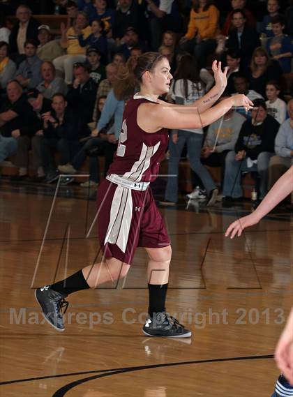 Thumbnail 2 in Gatlinburg-Pittman vs. Alcoa (TSSAA 2AA Regional Semifinal) photogallery.