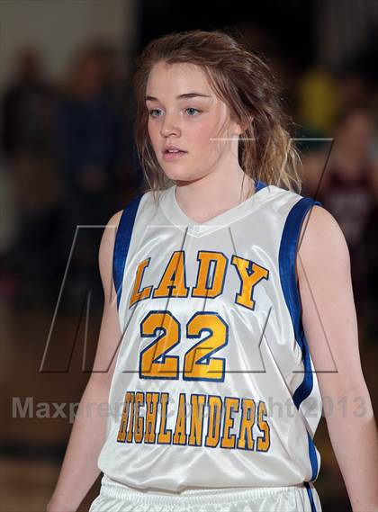 Thumbnail 3 in Gatlinburg-Pittman vs. Alcoa (TSSAA 2AA Regional Semifinal) photogallery.