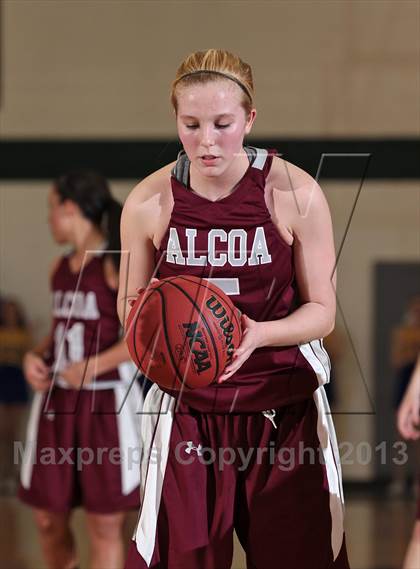 Thumbnail 3 in Gatlinburg-Pittman vs. Alcoa (TSSAA 2AA Regional Semifinal) photogallery.