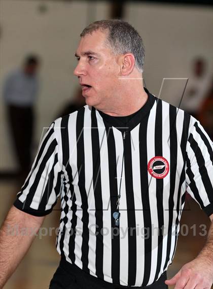 Thumbnail 1 in Gatlinburg-Pittman vs. Alcoa (TSSAA 2AA Regional Semifinal) photogallery.