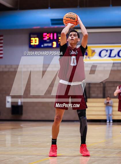 Thumbnail 3 in Fresno Christian vs. Ridgeview photogallery.
