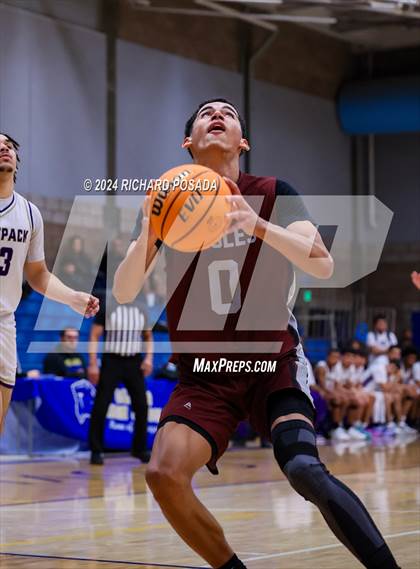 Thumbnail 2 in Fresno Christian vs. Ridgeview photogallery.