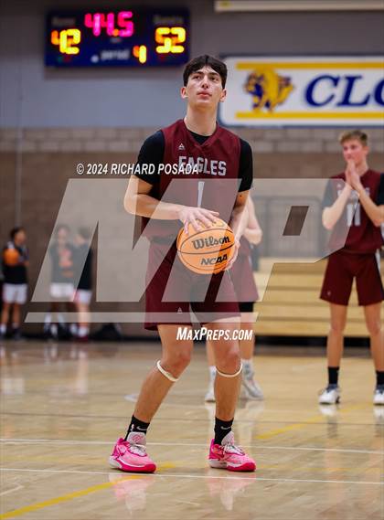 Thumbnail 3 in Fresno Christian vs. Ridgeview photogallery.