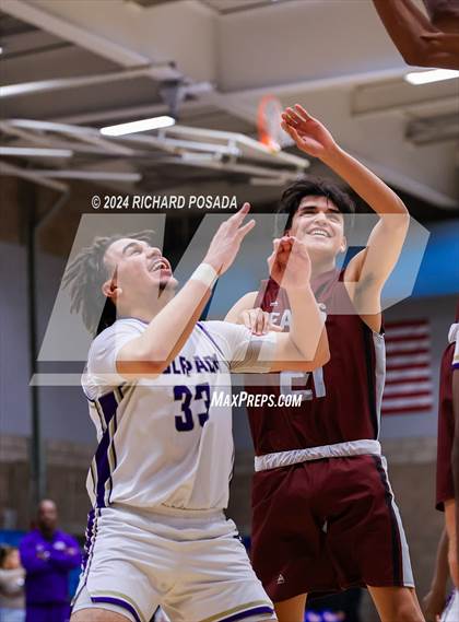 Thumbnail 3 in Fresno Christian vs. Ridgeview photogallery.