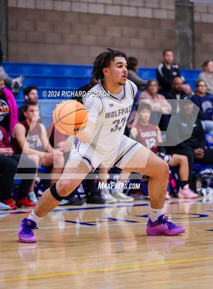 Thumbnail 1 in Fresno Christian vs. Ridgeview photogallery.