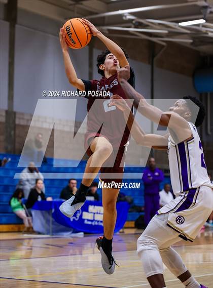 Thumbnail 3 in Fresno Christian vs. Ridgeview photogallery.