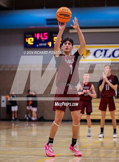 Thumbnail 2 in Fresno Christian vs. Ridgeview photogallery.