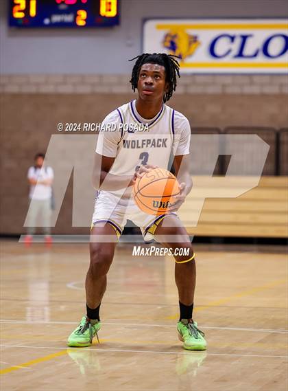 Thumbnail 2 in Fresno Christian vs. Ridgeview photogallery.