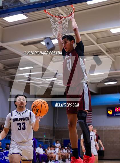 Thumbnail 3 in Fresno Christian vs. Ridgeview photogallery.