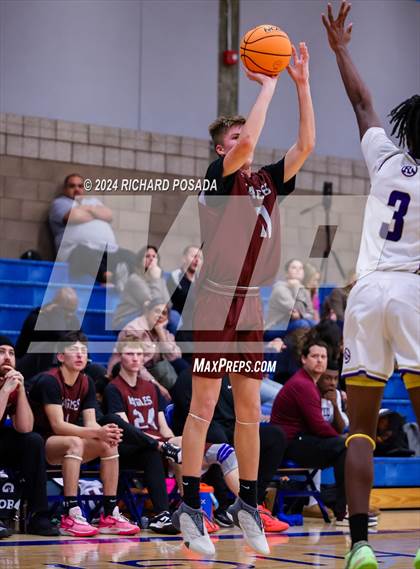 Thumbnail 2 in Fresno Christian vs. Ridgeview photogallery.