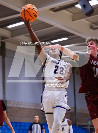 Thumbnail 2 in Fresno Christian vs. Ridgeview photogallery.