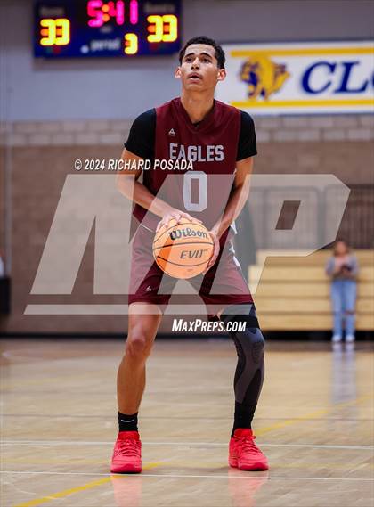 Thumbnail 2 in Fresno Christian vs. Ridgeview photogallery.