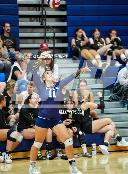 Thumbnail 1 in Rifle vs Rocky Mountain (Dakota Ridge Varsity Tournament) photogallery.