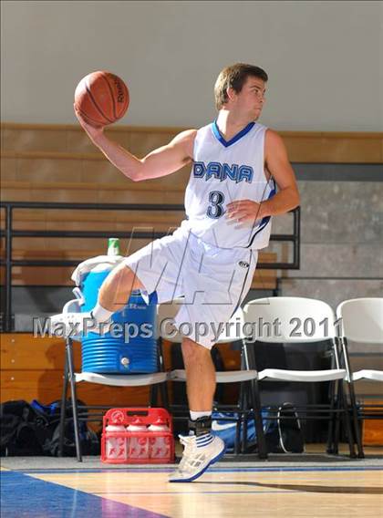 Thumbnail 2 in Dana Hills vs. Colton (MaxPreps Holiday Classic) photogallery.