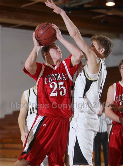 Thumbnail 1 in Grand Junction Central vs. Arapahoe (5A 2nd Round) photogallery.