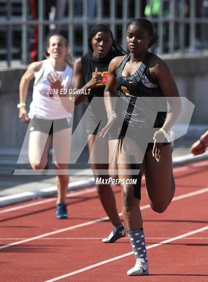 Thumbnail 2 in CIF NCS Meet of Champions (Girls 200 Meter) photogallery.