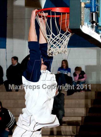Thumbnail 3 in Lloyd Memorial vs. Holy Cross (Touchtone All A Classic Semifinal) photogallery.