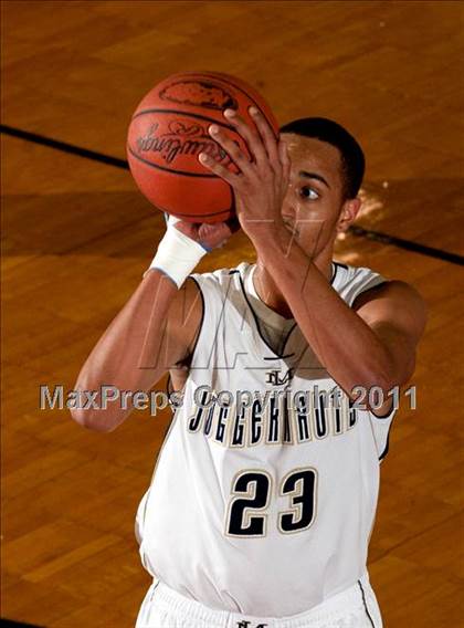 Thumbnail 2 in Lloyd Memorial vs. Holy Cross (Touchtone All A Classic Semifinal) photogallery.
