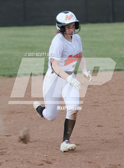Thumbnail 2 in Fisher Catholic vs Amanda-Clearcreek photogallery.