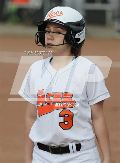 Thumbnail 1 in Fisher Catholic vs Amanda-Clearcreek photogallery.