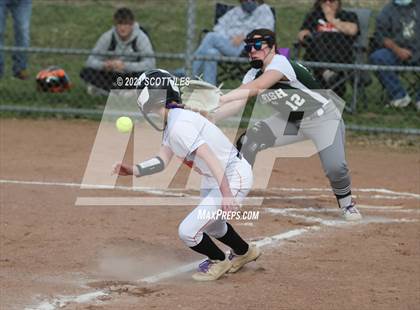 Thumbnail 2 in Fisher Catholic vs Amanda-Clearcreek photogallery.