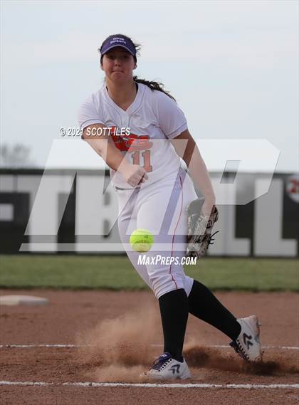 Thumbnail 3 in Fisher Catholic vs Amanda-Clearcreek photogallery.