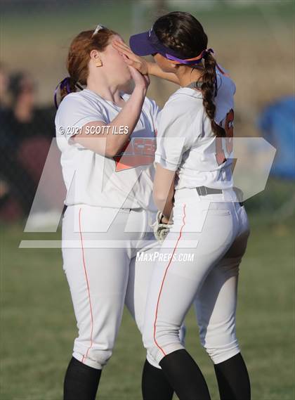 Thumbnail 3 in Fisher Catholic vs Amanda-Clearcreek photogallery.