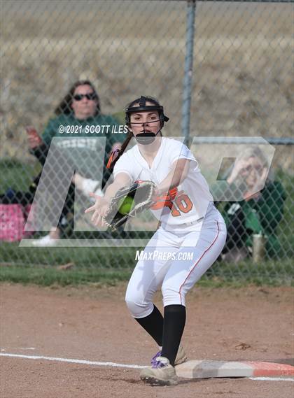 Thumbnail 2 in Fisher Catholic vs Amanda-Clearcreek photogallery.