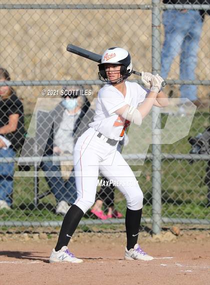 Thumbnail 2 in Fisher Catholic vs Amanda-Clearcreek photogallery.