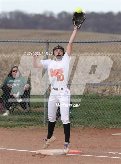 Thumbnail 1 in Fisher Catholic vs Amanda-Clearcreek photogallery.