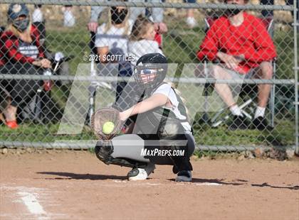Thumbnail 2 in Fisher Catholic vs Amanda-Clearcreek photogallery.