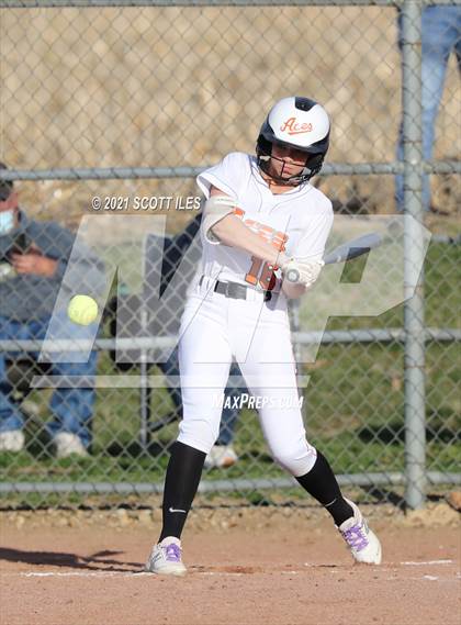 Thumbnail 3 in Fisher Catholic vs Amanda-Clearcreek photogallery.